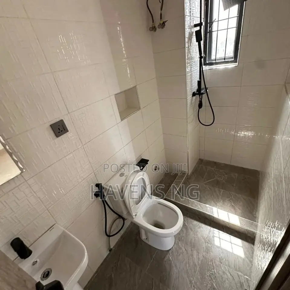 3bdrm Apartment in Wuye for sale