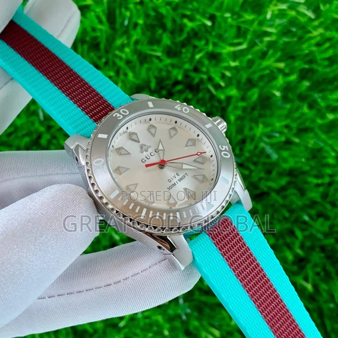 Gucci Rubber Strap Wristwatch Automatic