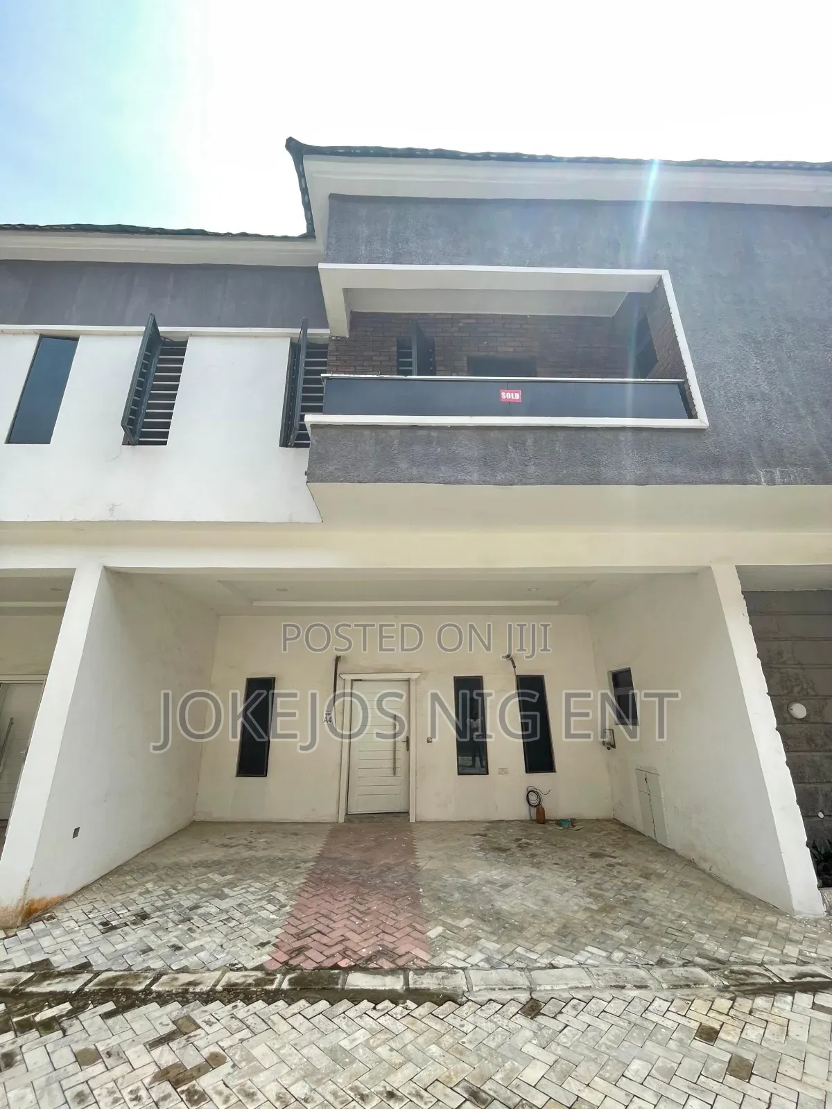 4bdrm Townhouse/Terrace in Orchid Estate, Chevron for Sale