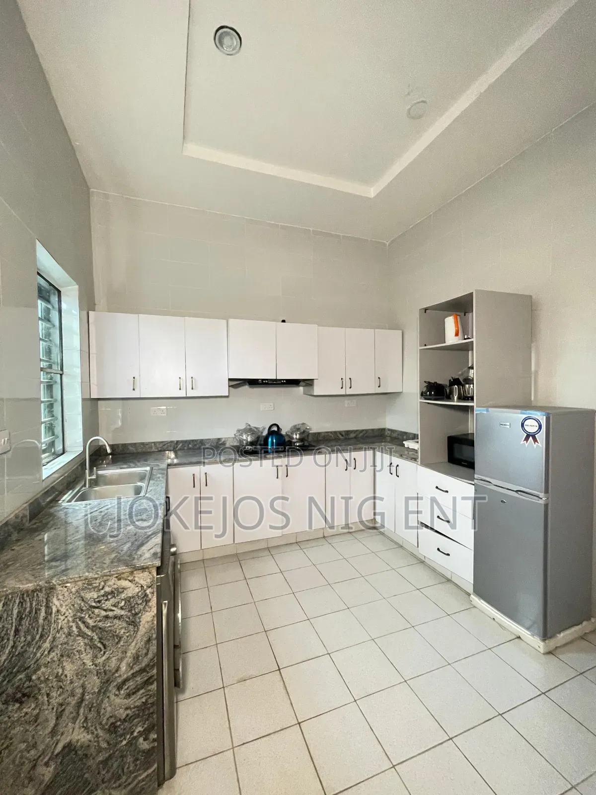 4bdrm Townhouse/Terrace in Orchid Estate, Chevron for Sale