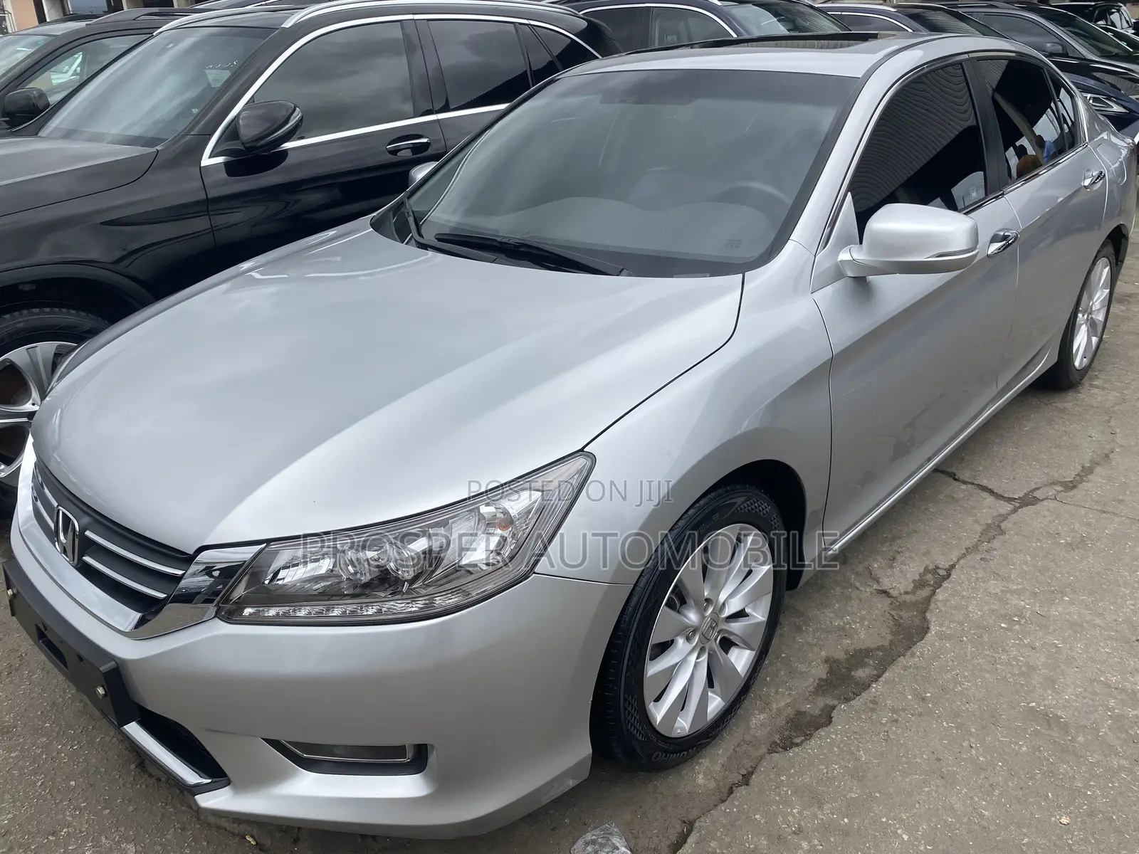 Honda Accord LX 4dr Sedan FWD (2.4L 4cyl 2A) 2013 Silver