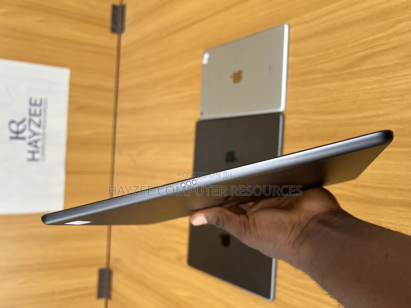 Apple iPad 9.7 32 GB Gray