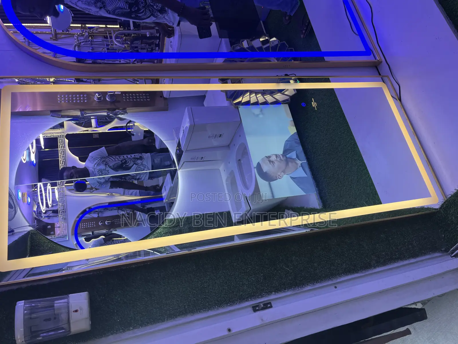 Mirrow With Tv
