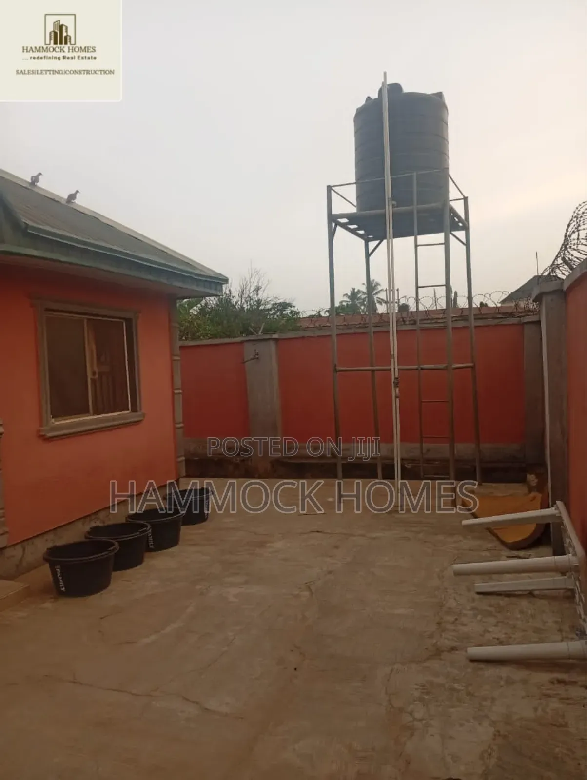 4bdrm Block of Flats in Olode Adegbayi, Iwo Road for sale