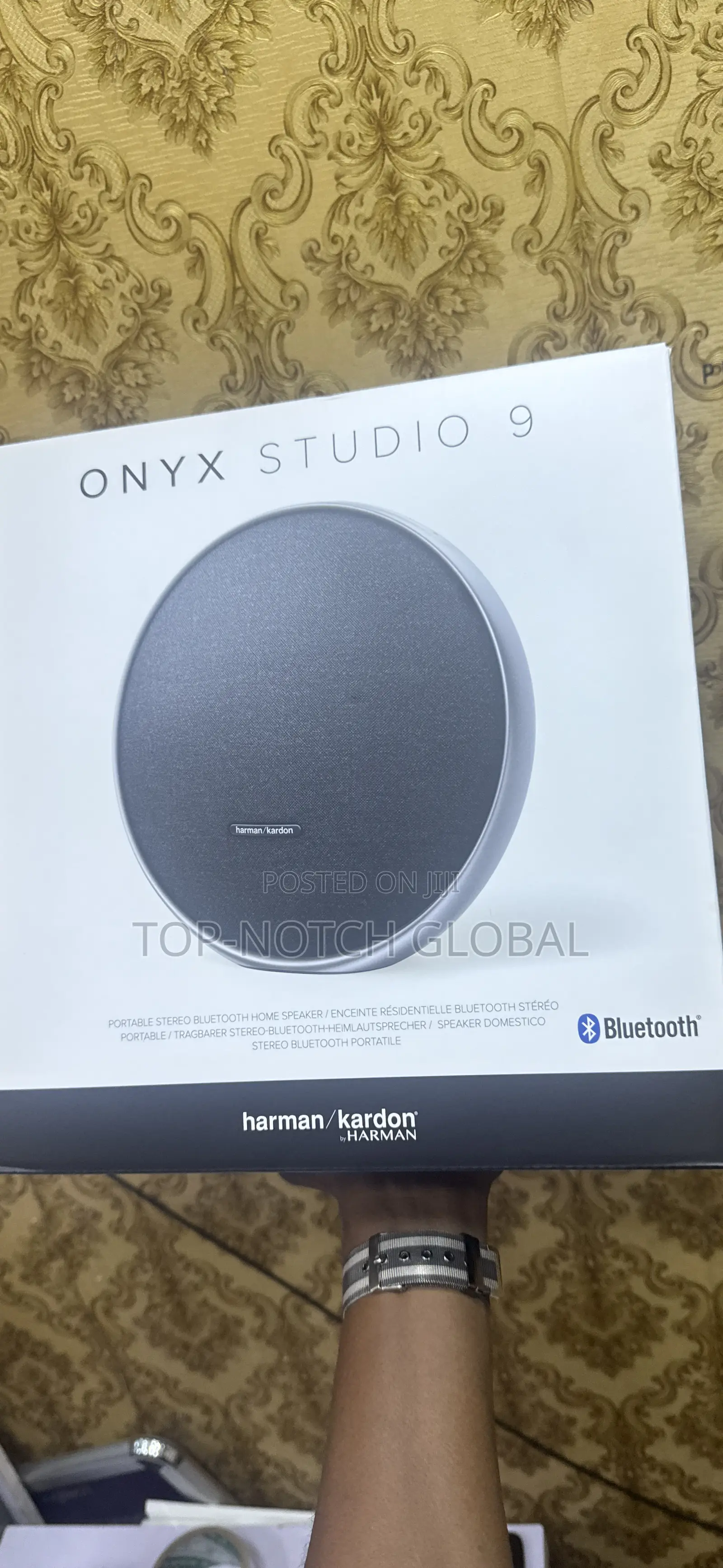 Onyx Studio 9