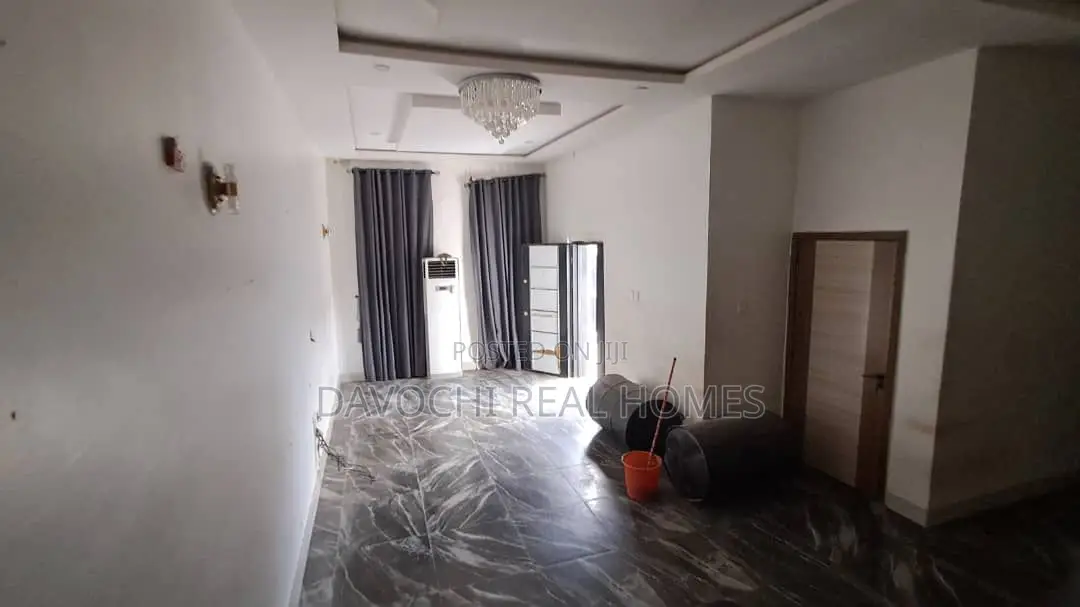 4bdrm Duplex in Conservative Road, for rent