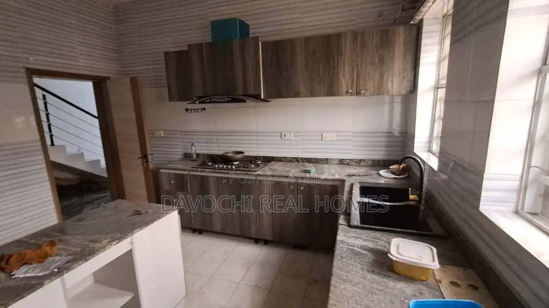 4bdrm Duplex in Conservative Road, for rent