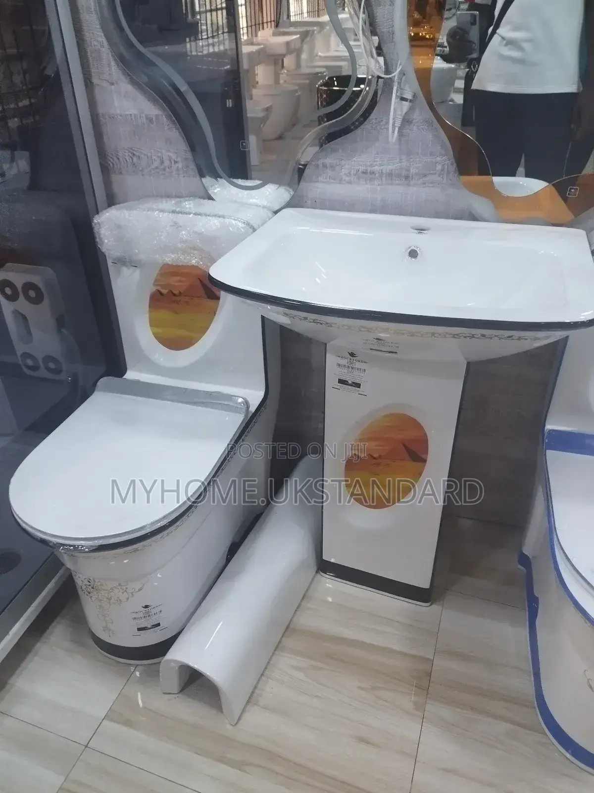 Luxury Master Water Closet With the Basin and Pedestrian.
