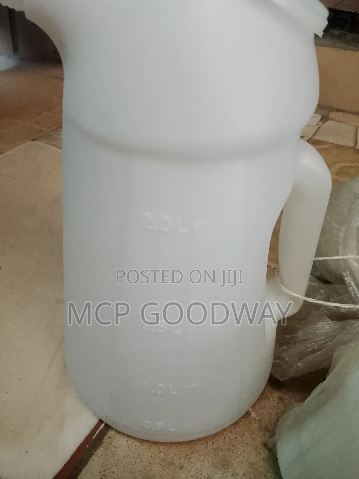 2 Litre Polythene/ Oil Measuring Jug With Flexible Spout