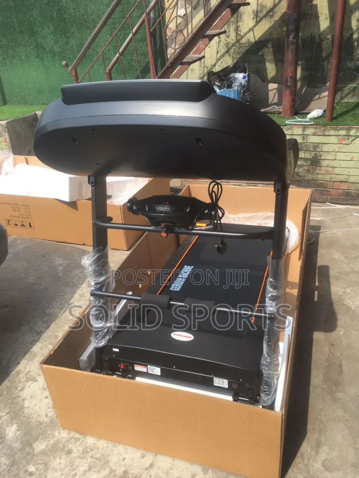 Six Hp Treadmill German Machine Maximum User Weight Is 180kg