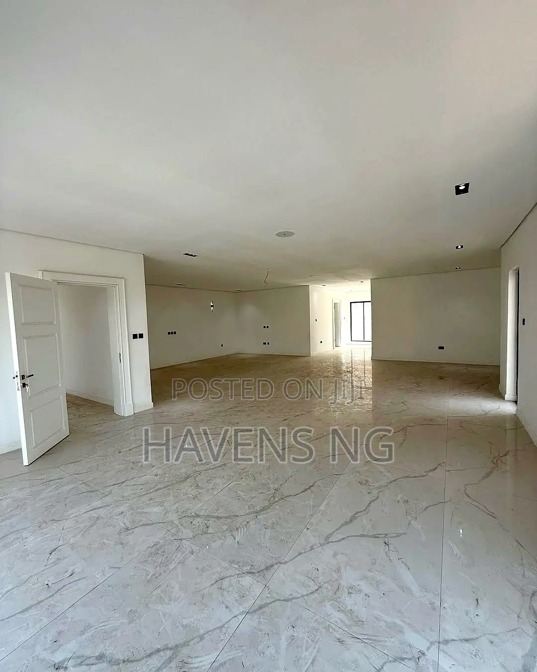 7bdrm Duplex in Wuye for sale