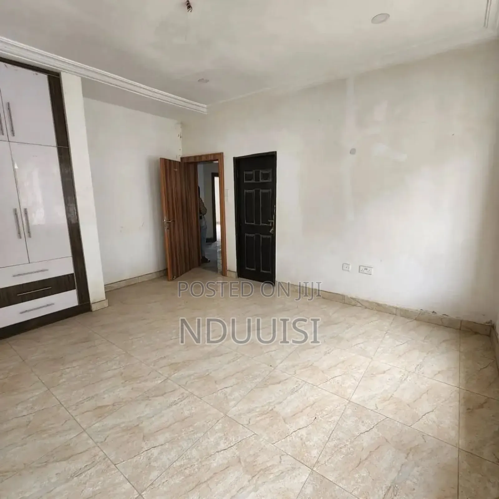 4bdrm Duplex in Idu for sale