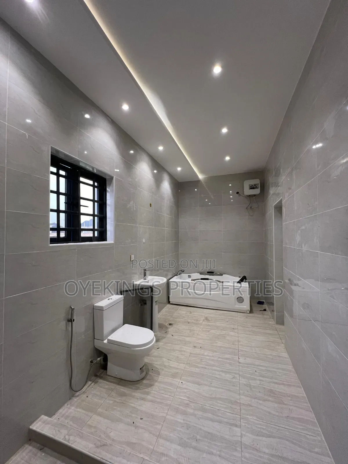 4bdrm Duplex in Heritage Estate, Akala Express for sale