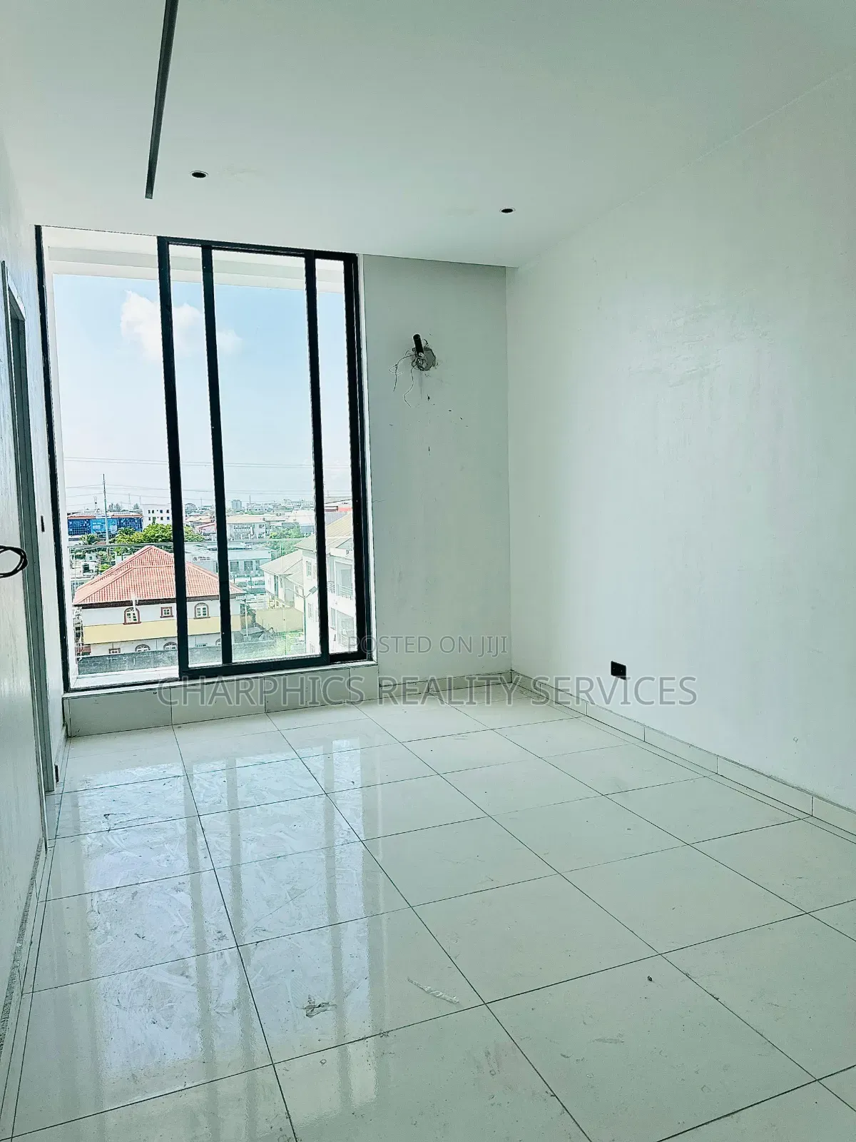 2bdrm Block of Flats in Victoria Island for sale