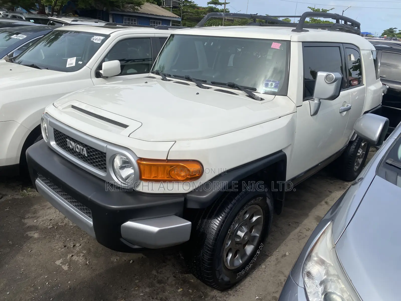 Toyota FJ Cruiser 4x4 Automatic 2011 White