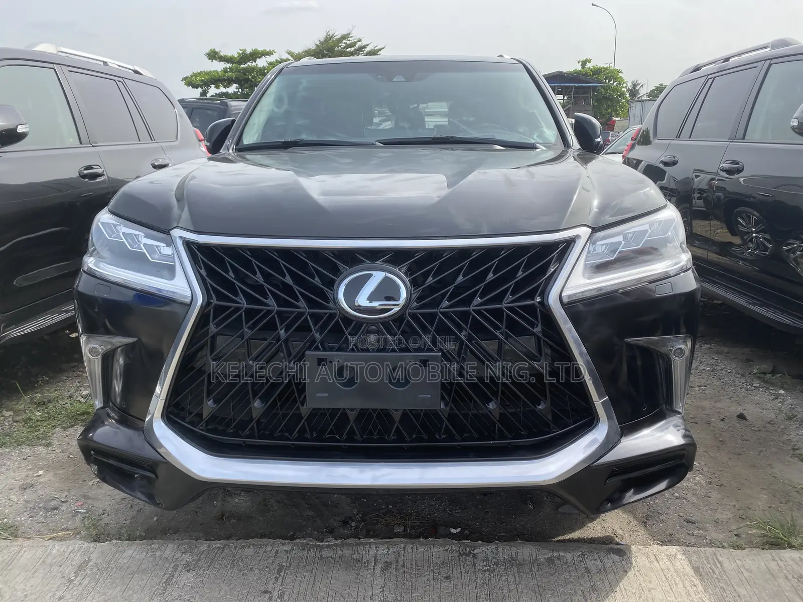 Lexus LX 570 AWD 2017 Black