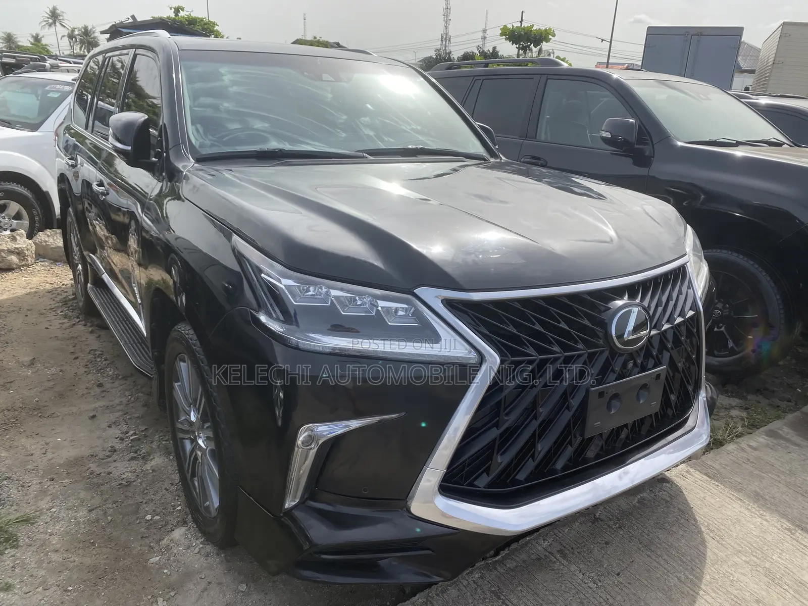 Lexus LX 570 AWD 2017 Black