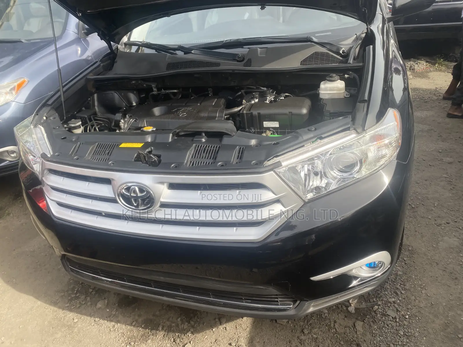 Toyota Highlander 2.7L 2WD 2013 Black