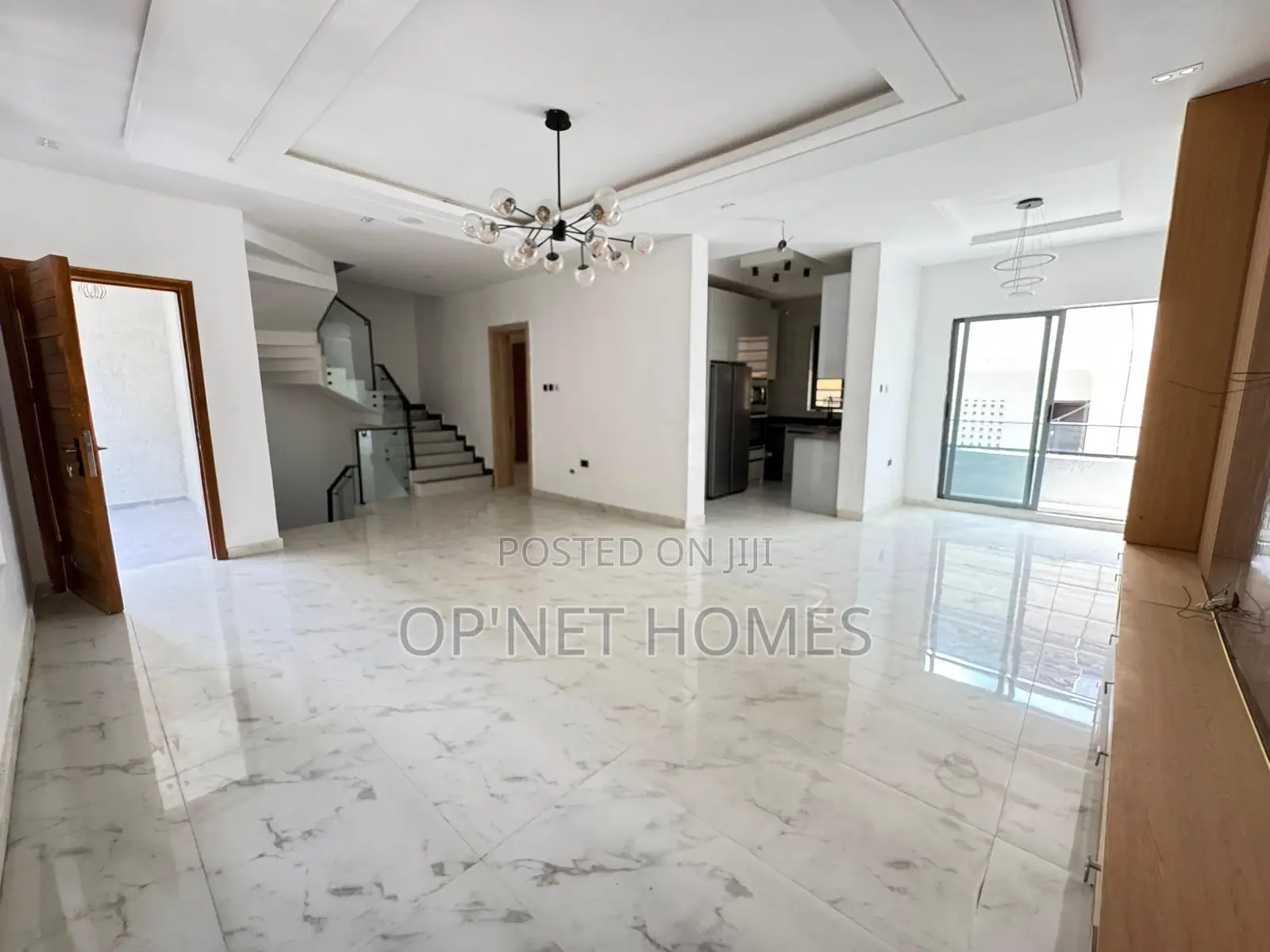Furnished 4bdrm Duplex in Lekki Phase 1 for sale