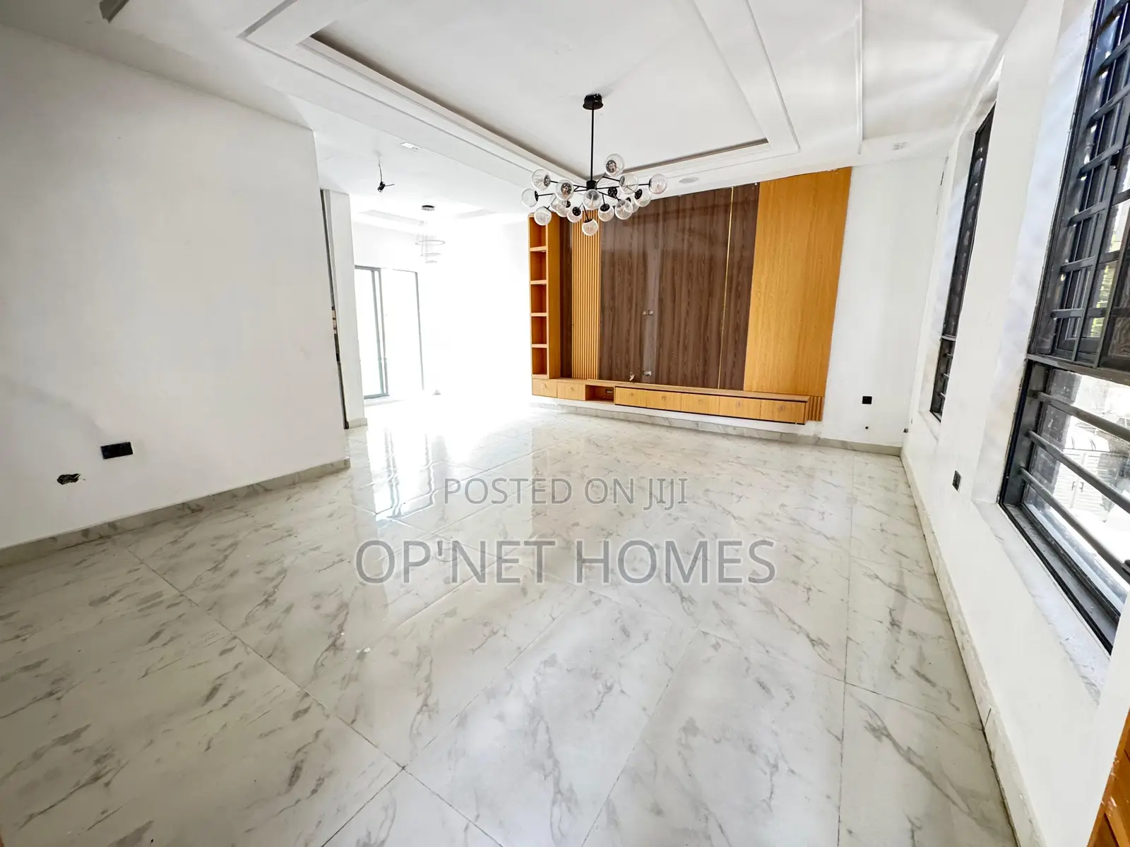 Furnished 4bdrm Duplex in Lekki Phase 1 for sale