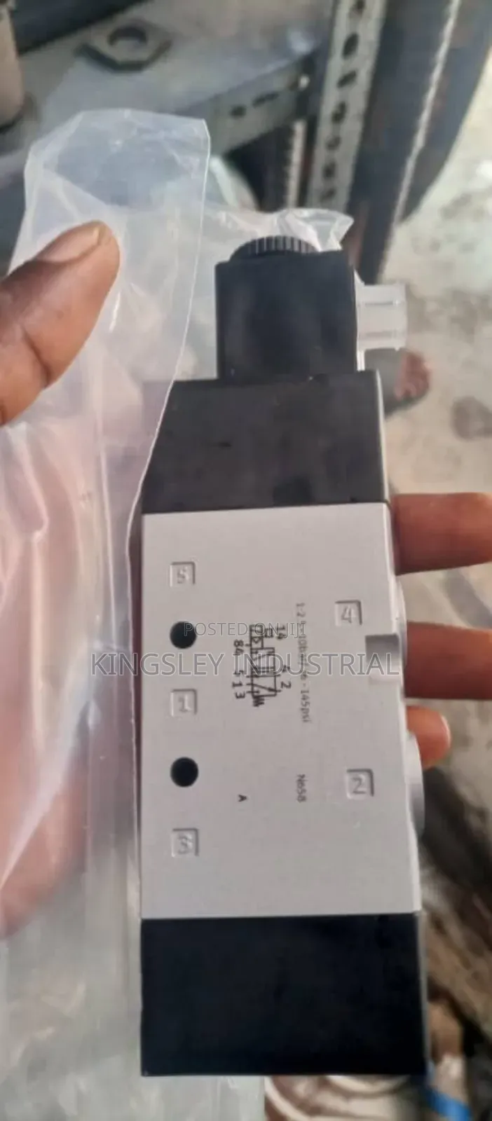 Festo Solenoid Valve Vuvs-L25-M52-Md-G14-F8-1c1