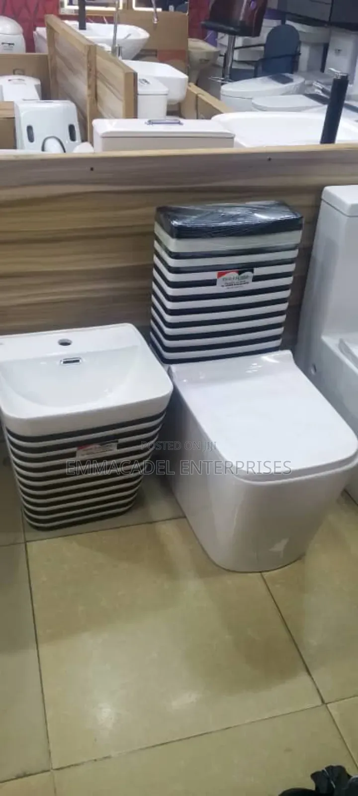 Executive Eco Living Wc Set With Hanging Basin