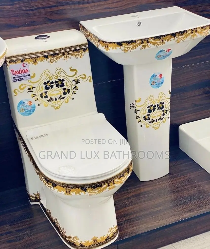 Gold Strike Water Closet