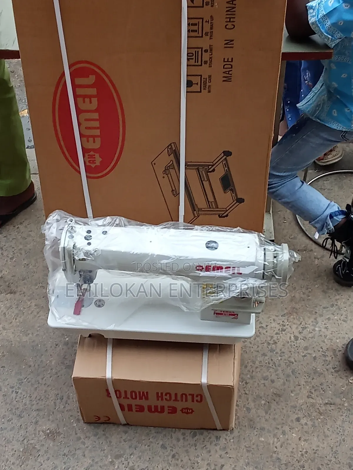 Industrial Emeil Sewing Machine Model 8700
