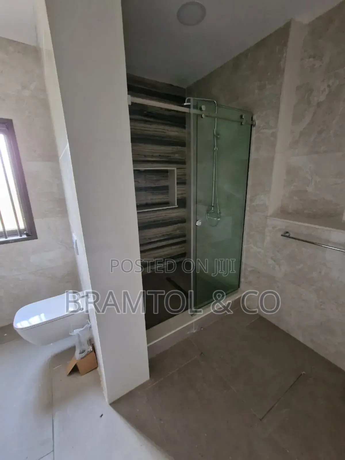 4bdrm Townhouse / Terrace in Maitama for rent