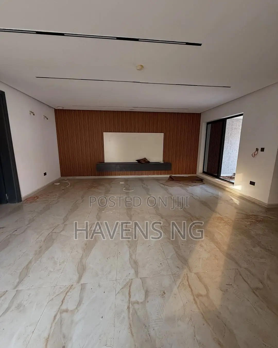 4bdrm Duplex in Guzape District for sale