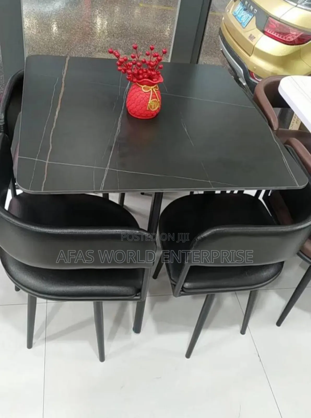 Unique Dinning Set