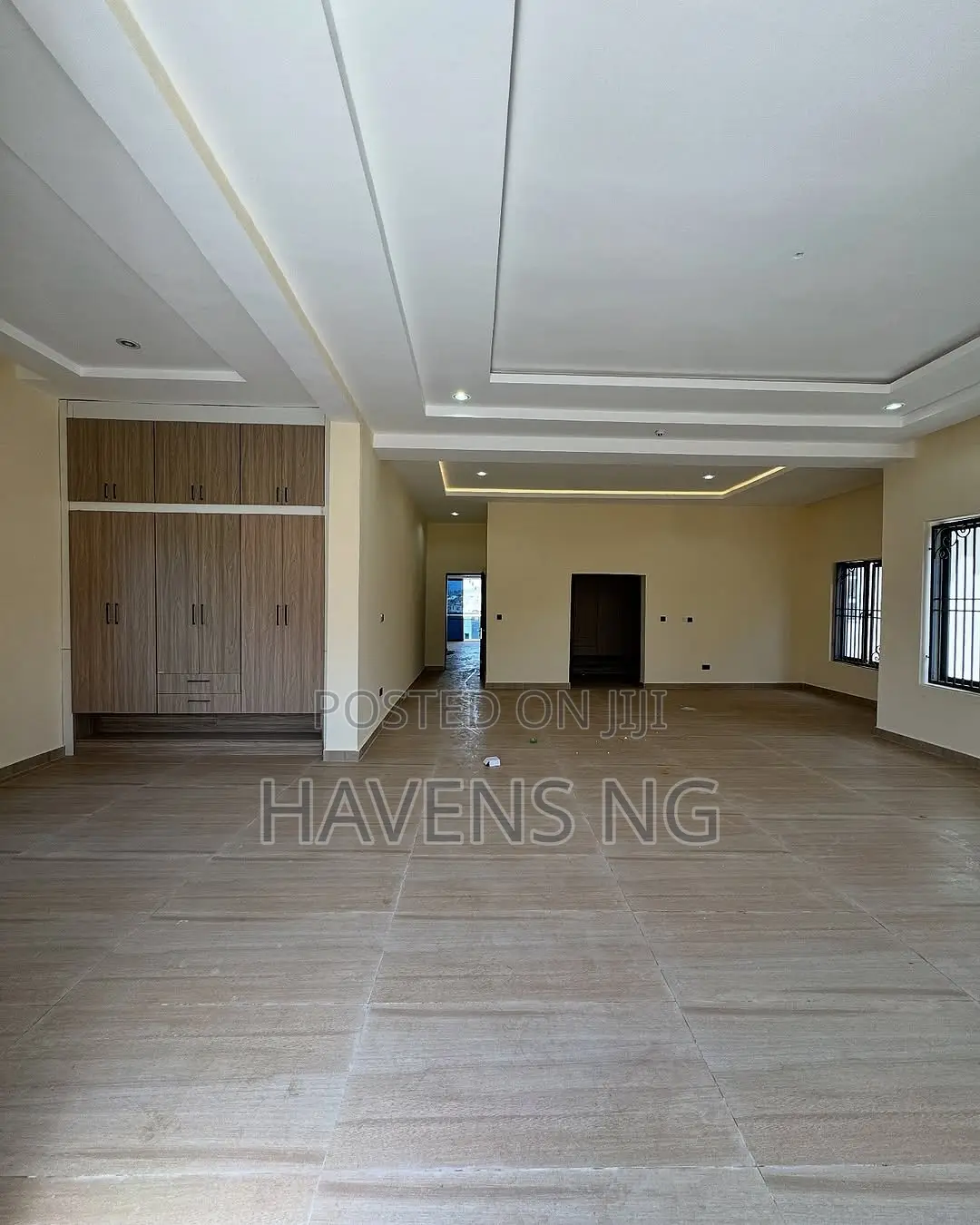 7bdrm Duplex in Guzape District for sale