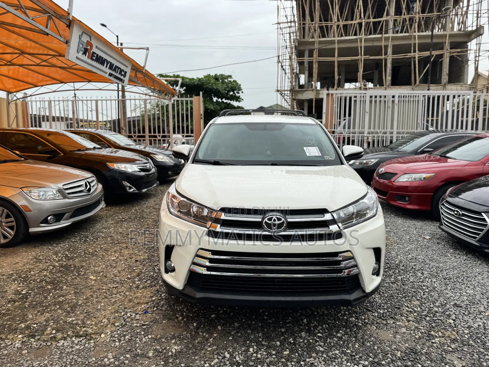 Toyota Highlander LE 4dr SUV AWD (3.5L 6cyl 6A) 2014 White