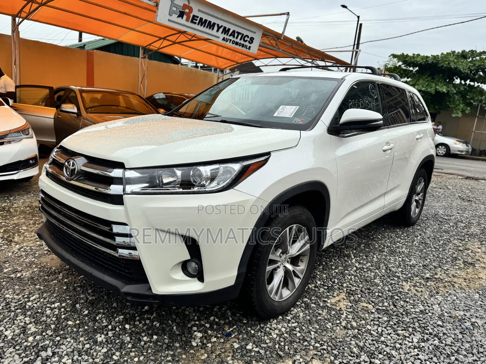 Toyota Highlander LE 4dr SUV AWD (3.5L 6cyl 6A) 2014 White