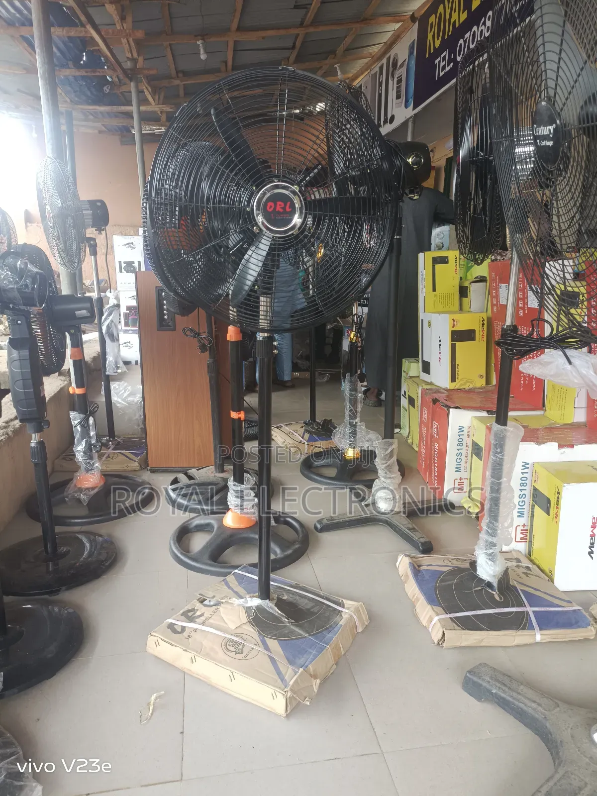 Classic New Orl 18 Inches Deluxe Industrial Standing Fan