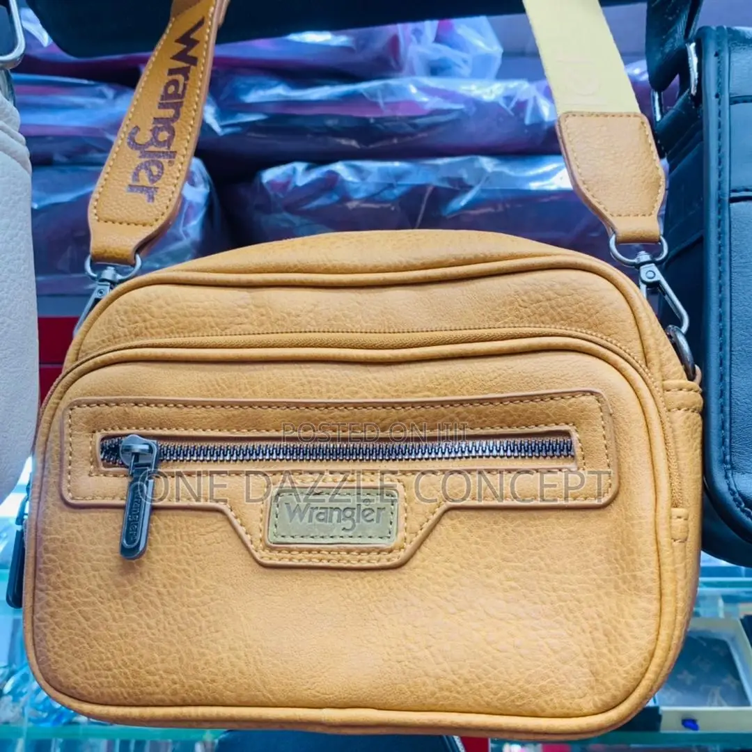 Fashionable Body Bag / Leather Bag
