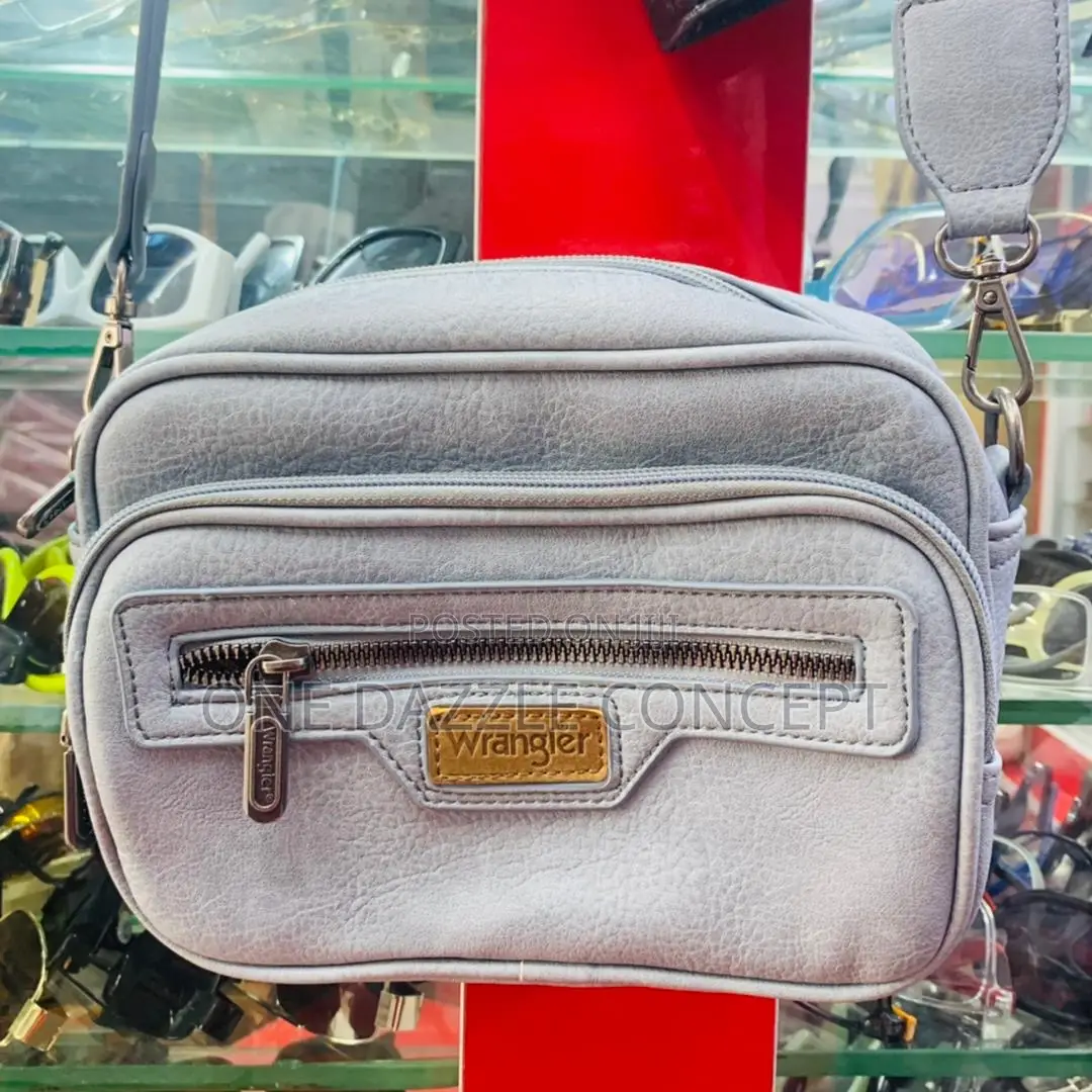 Fashionable Body Bag / Leather Bag