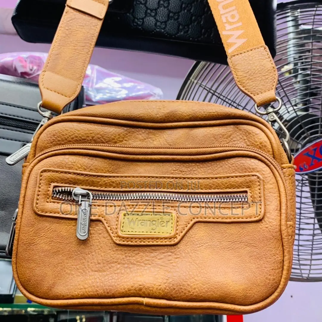 Fashionable Body Bag / Leather Bag