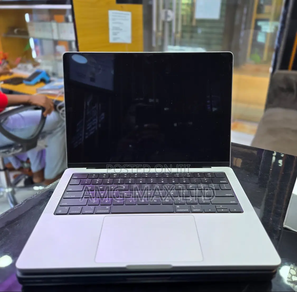 Laptop Apple MacBook Pro 2023 M2 Pro 16GB Apple M2 SSD 512GB