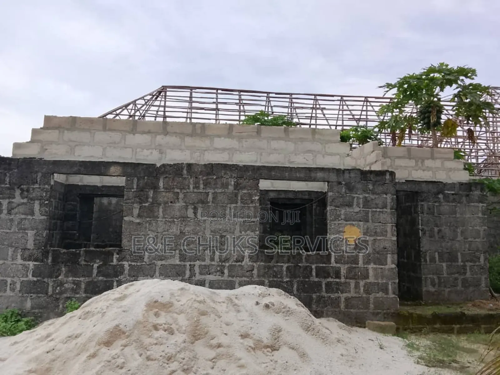 3bdrm Bungalow in Etche for sale