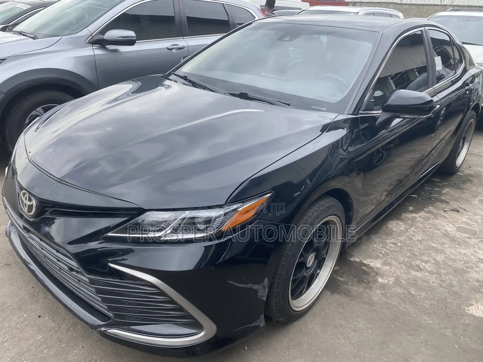 Toyota Camry XLE V6 (3.5L V6 8A) 2019 Black