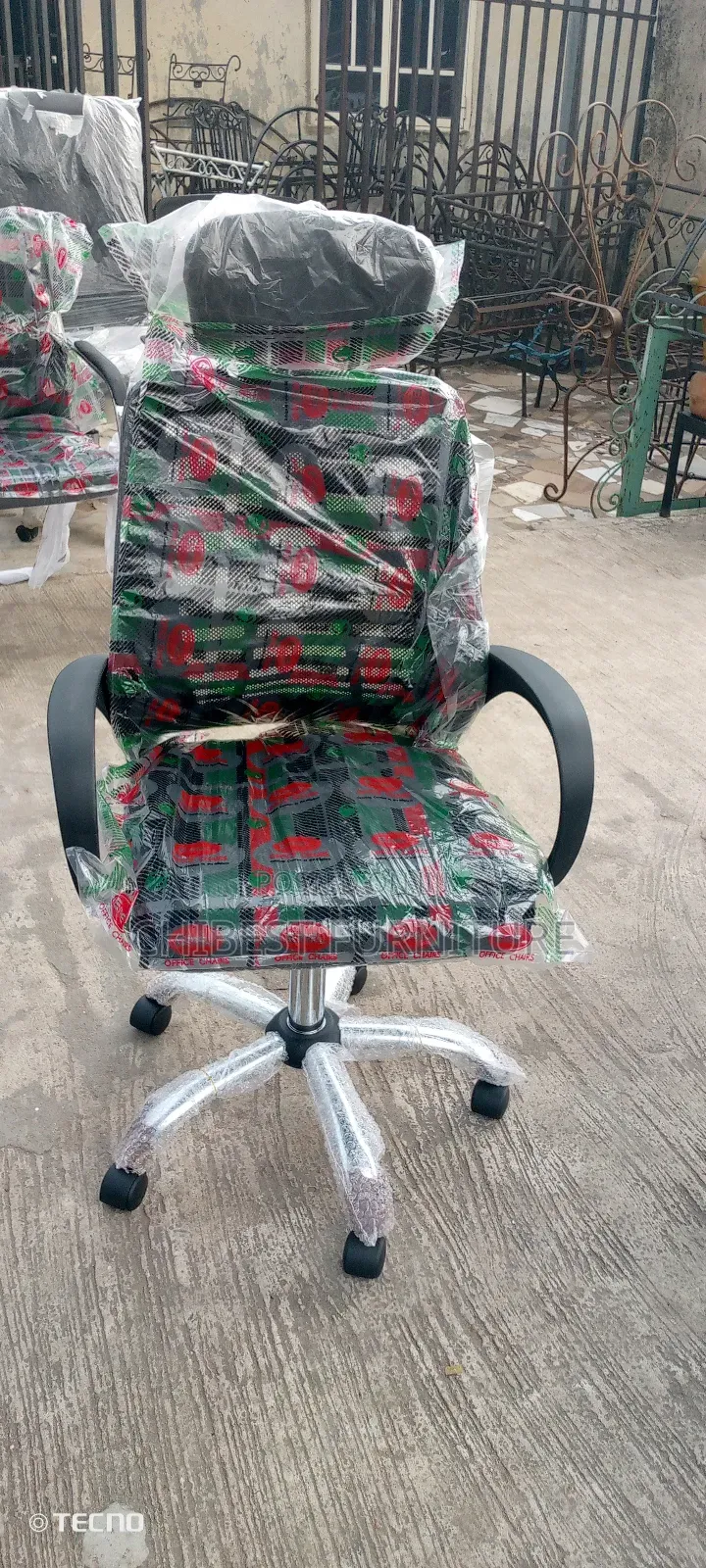 New Emel Victory With Headrest Office Chair for Office