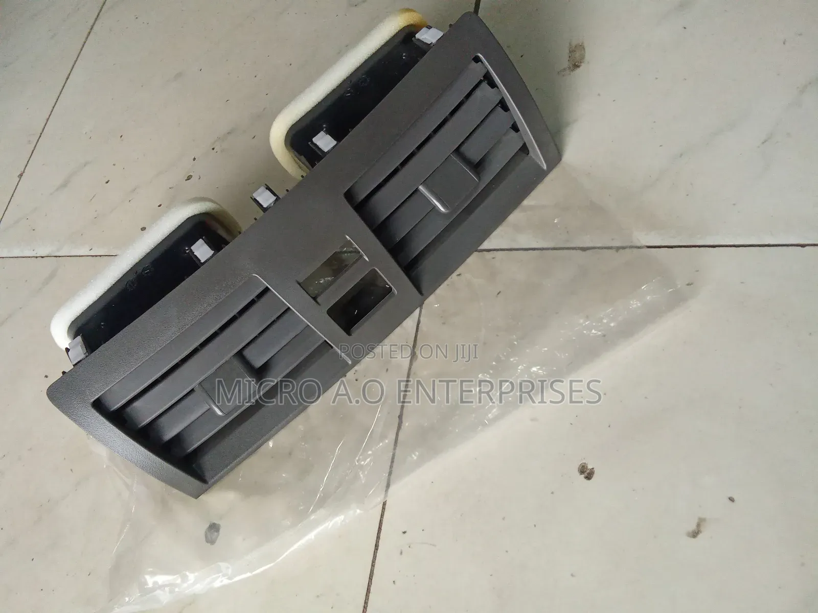 Ac Vent Centre One