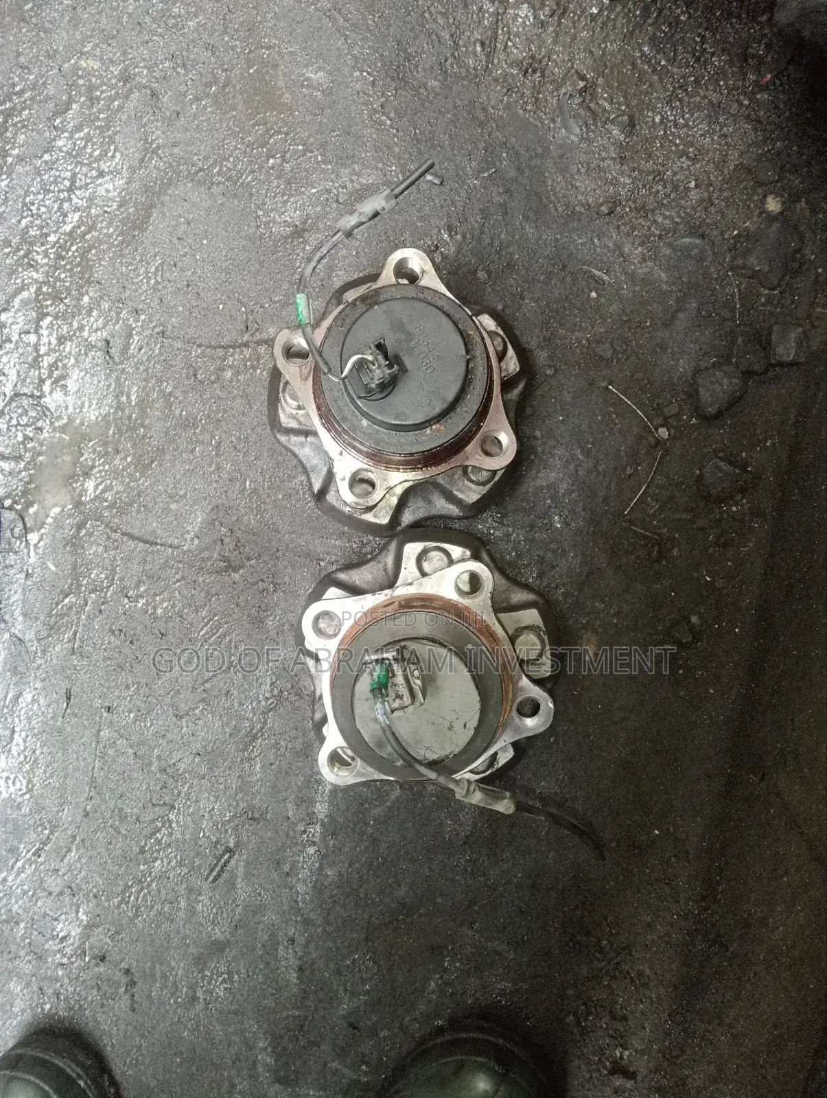 Toyota Lexus Rx350 Back Hub 2012