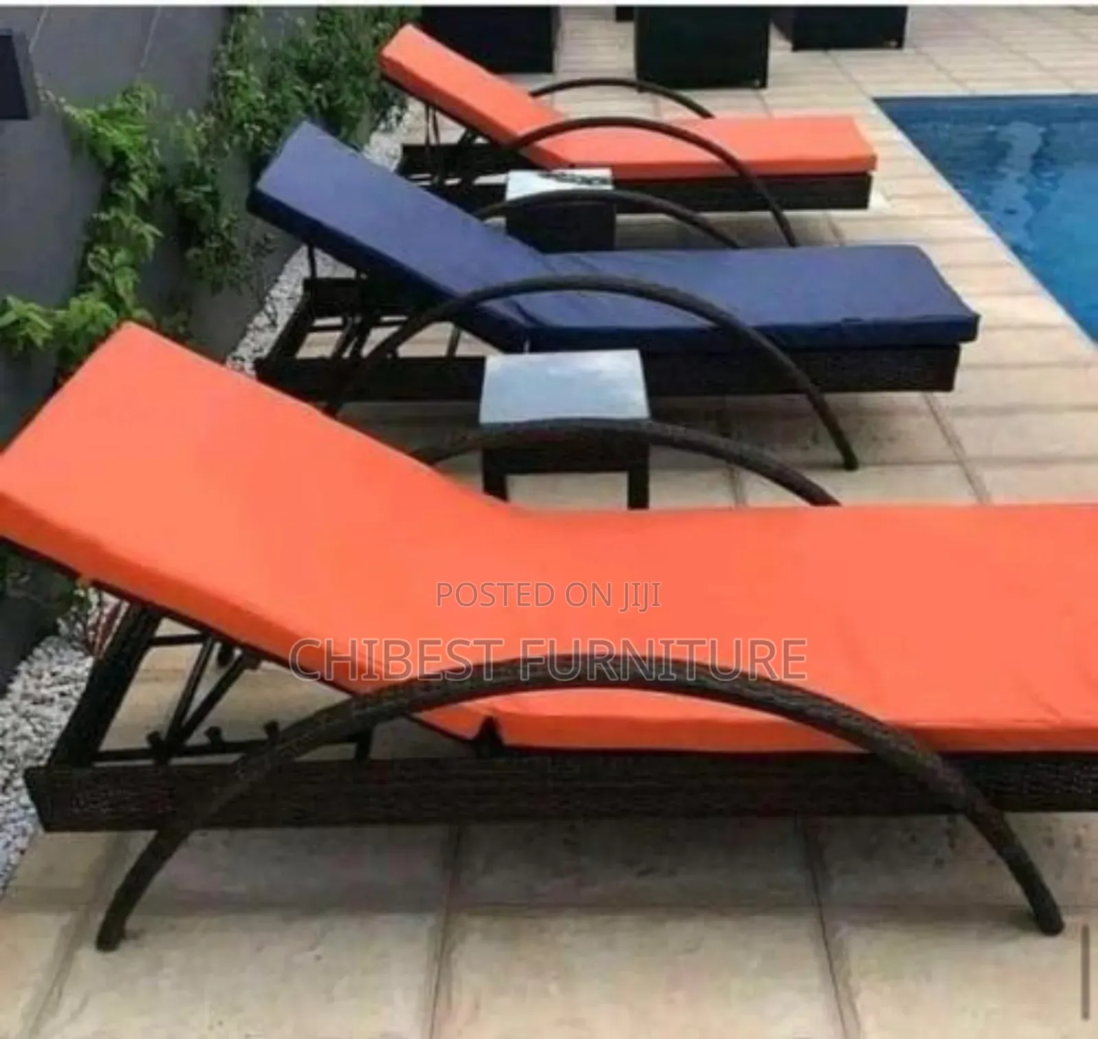 Quality Imported Swimming Pool Bed for Proper Relaxation