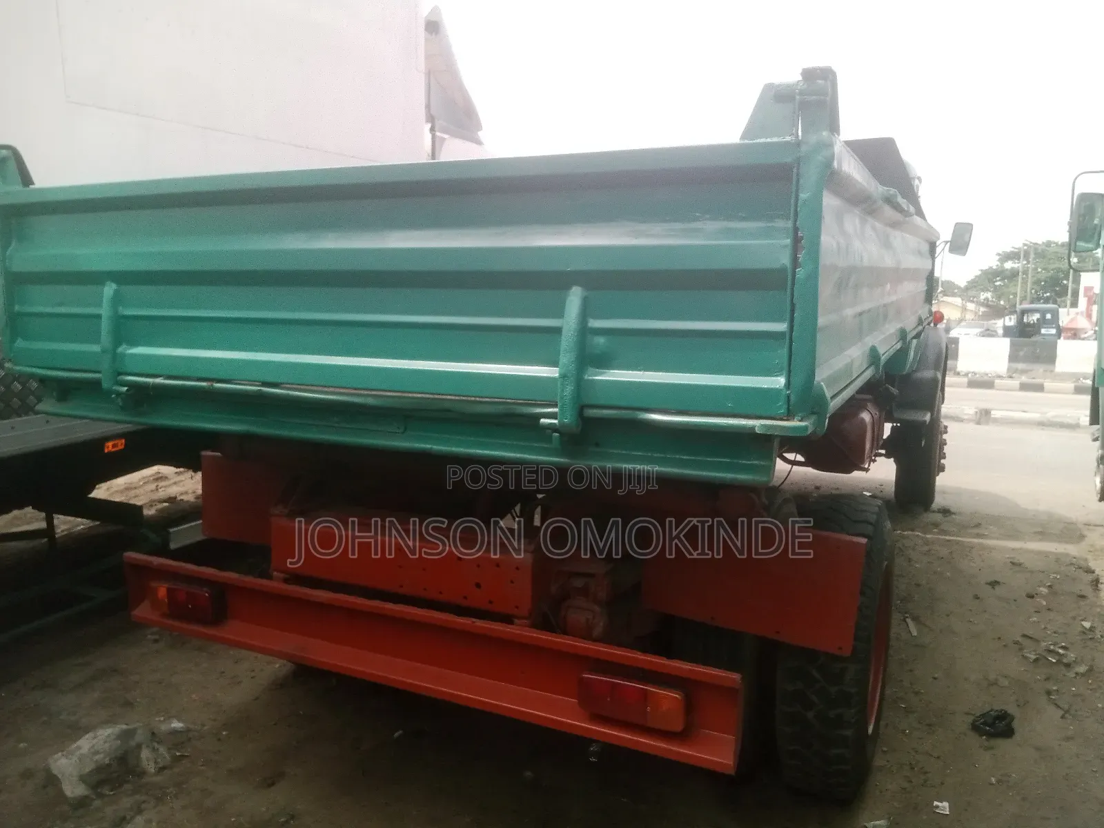 Mercedes Benz Tipper