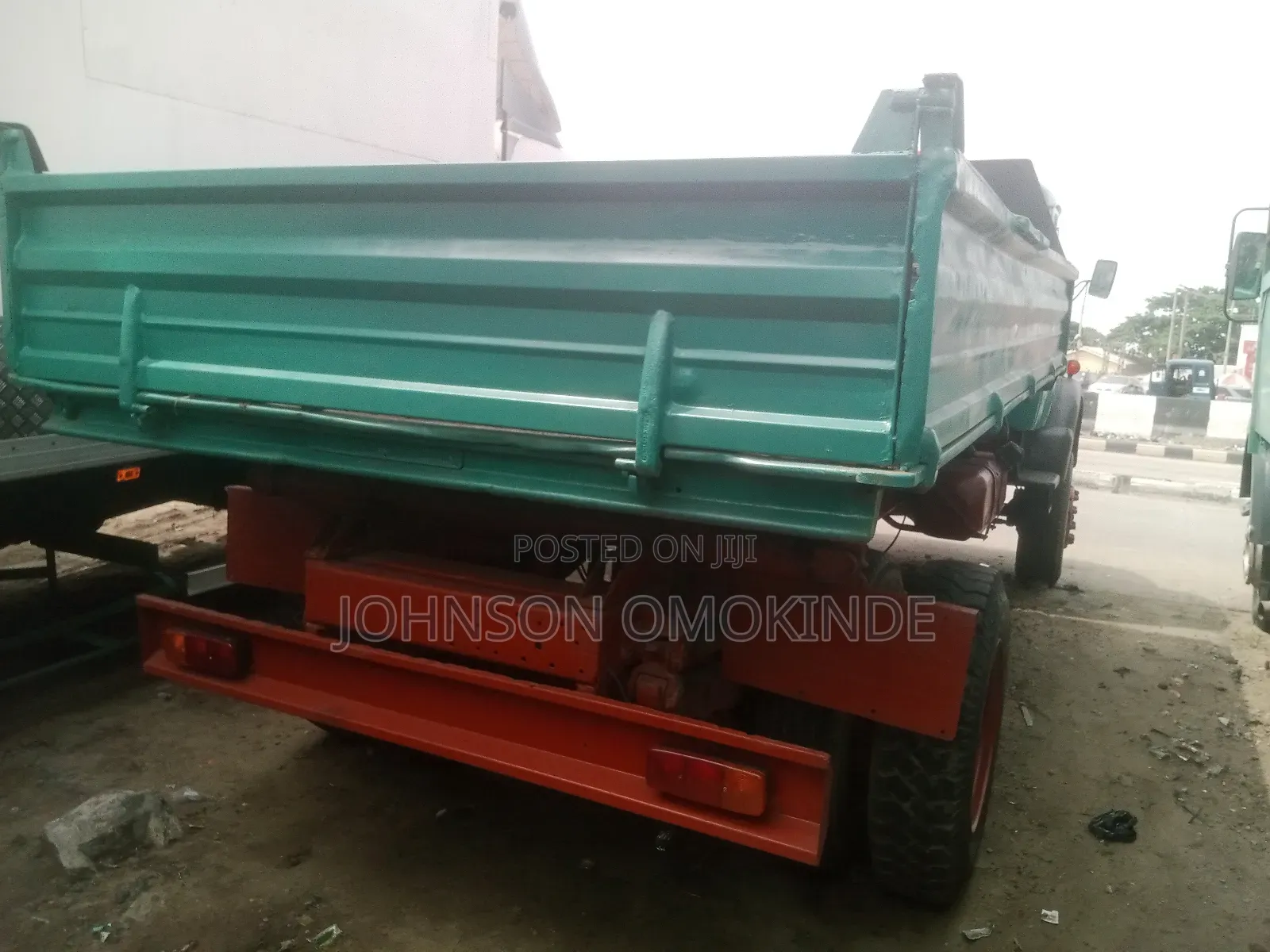 Mercedes Benz Tipper