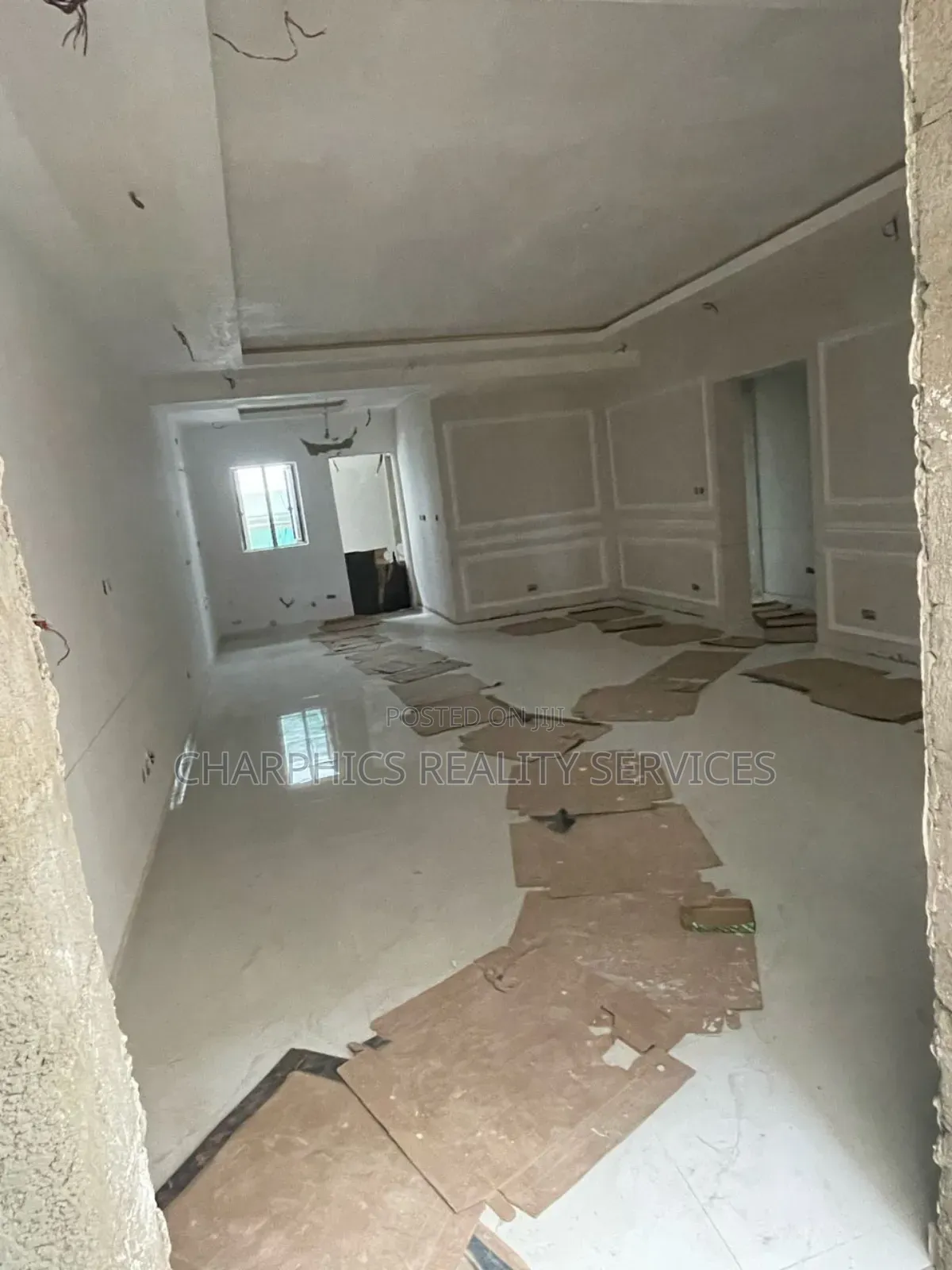 3bdrm Apartment in Jakande for sale