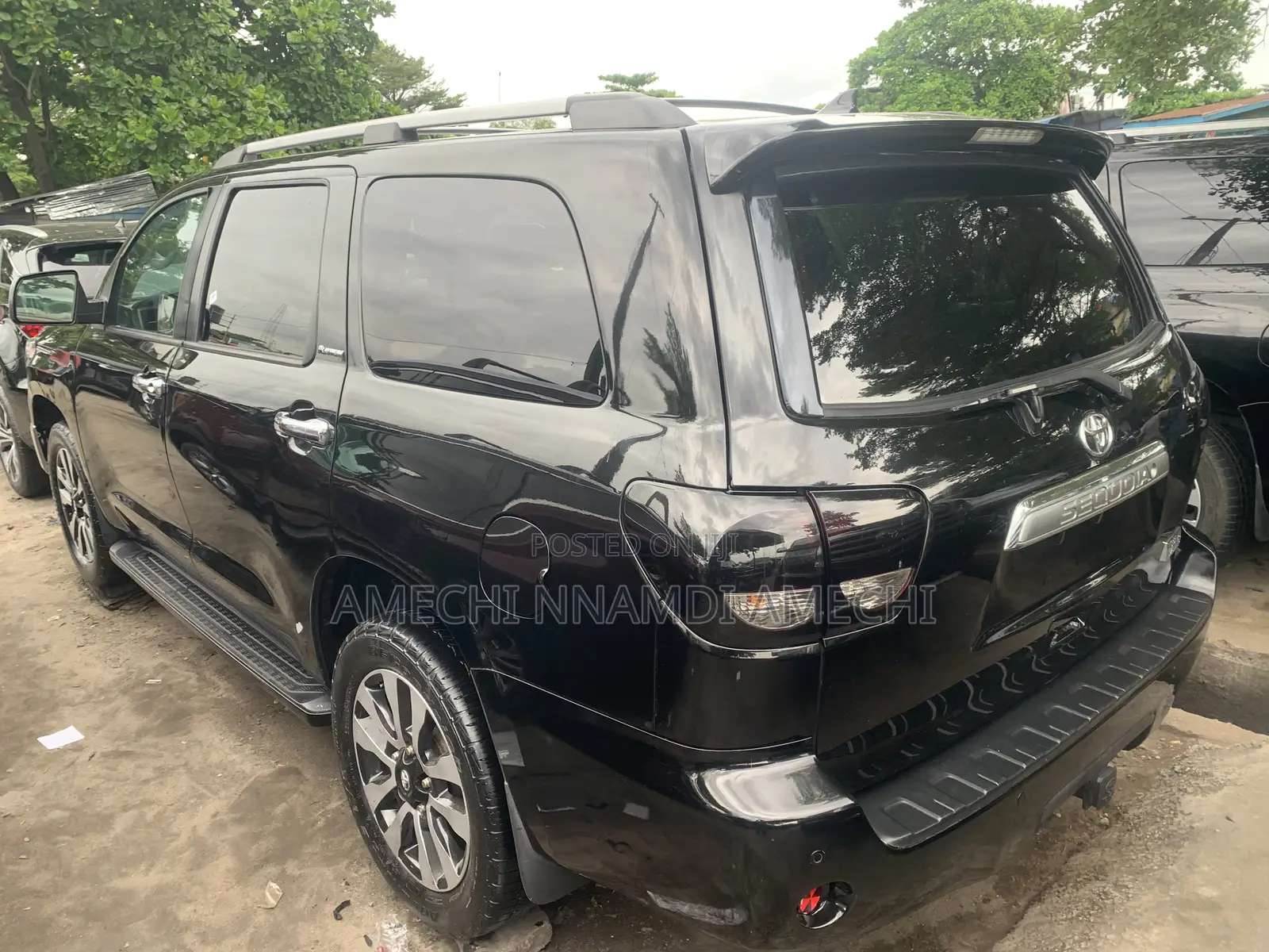 Toyota Sequoia Platinum 4dr SUV 4WD (5.7L 8cyl 6A) 2015 Black