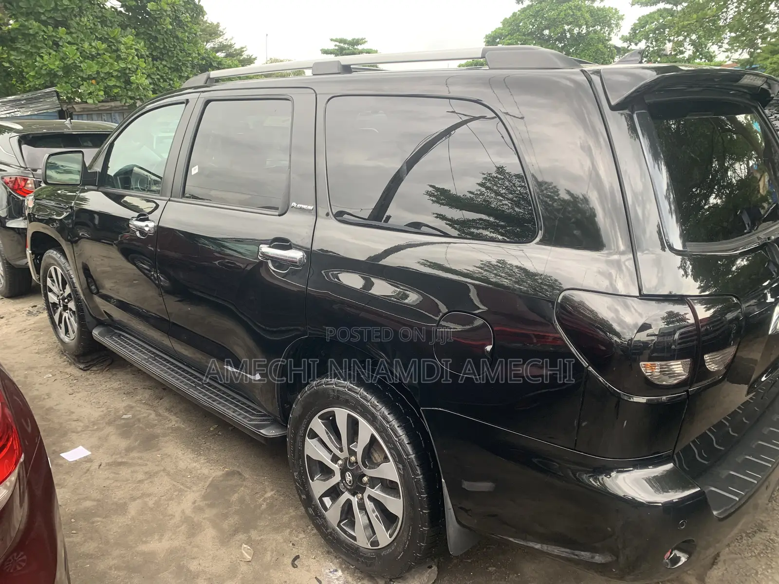 Toyota Sequoia Platinum 4dr SUV 4WD (5.7L 8cyl 6A) 2015 Black